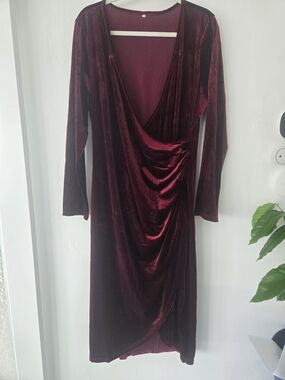 Women's Velvet Draped Wrap Dress - Burgundy